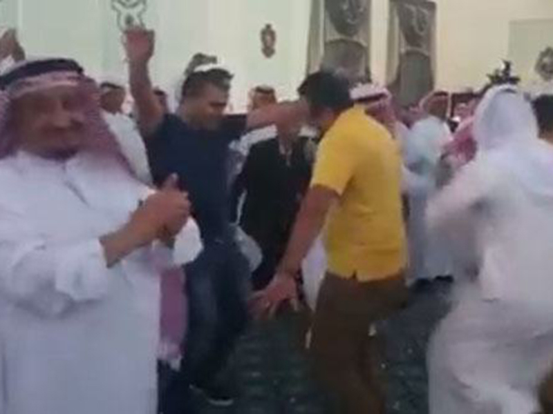 شاهد بالفيديو: مصريون يشعلون عرسًا سعوديًا بالأغاني المصرية الشعبية